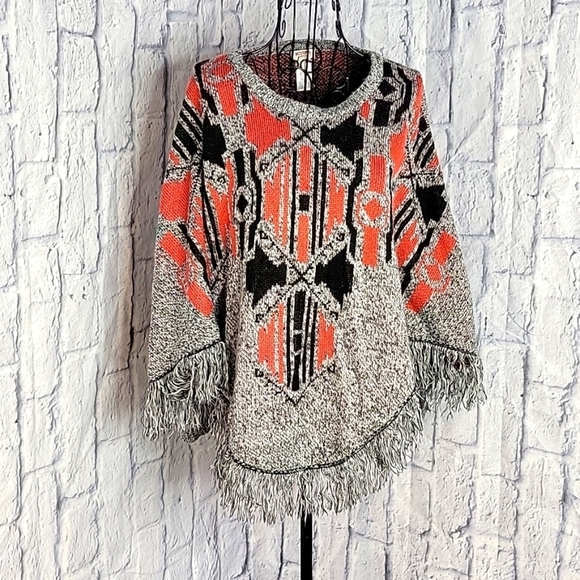 -‎ MOSSIMO Aztec Fringed Cape S/PM - Picture 1 of 7